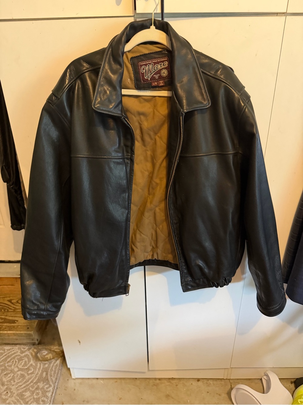 Marc New York Large Black Leather Bomber Jacket - Men's excellent condition
